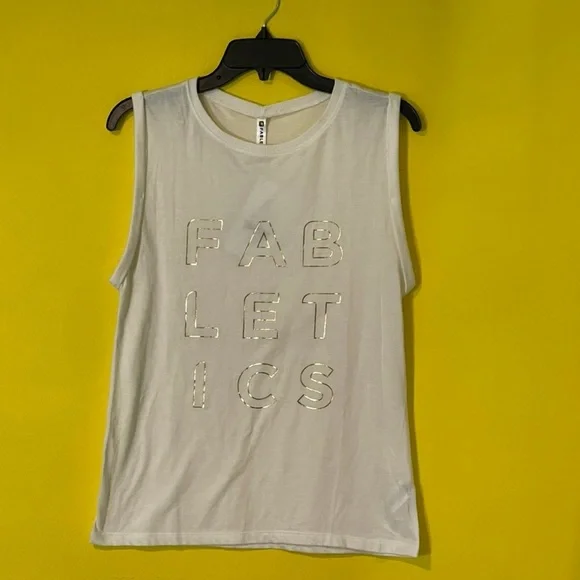 NWT Fabletics McKinney Short Sleeve Tee
Women size XS - Picture 4 of 5